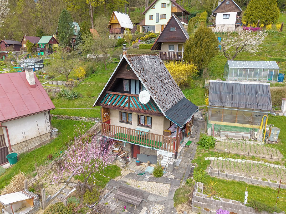 Prodej chaty 40 m², pozemek 1 m²